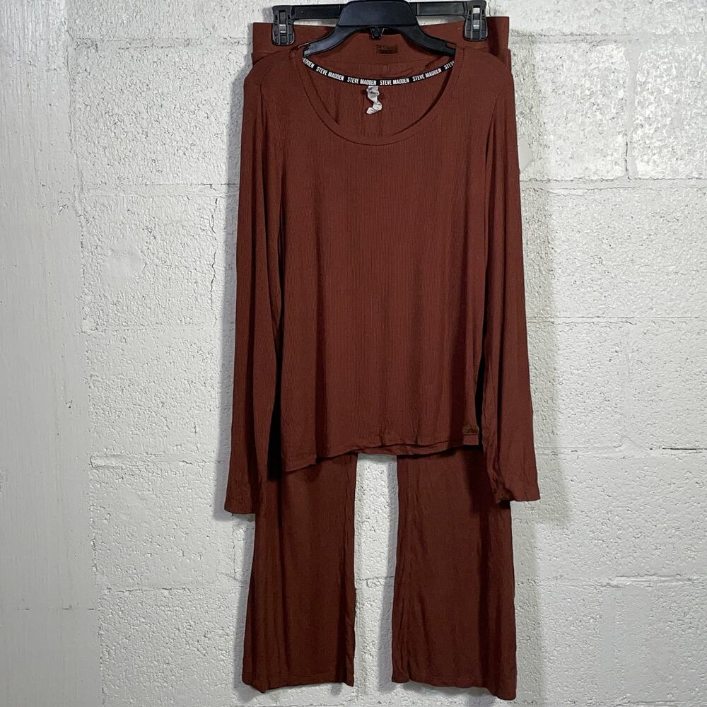 Steve Madden Women's Ribbed Top and Flare-Leg Pants tiramisu M